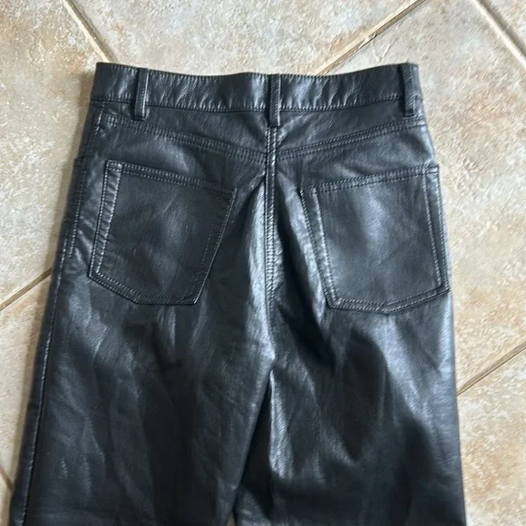 Aritzia Wilfred The Melina Cropped Faux Leather Pants Women's size 4 - Picture 8 of 10